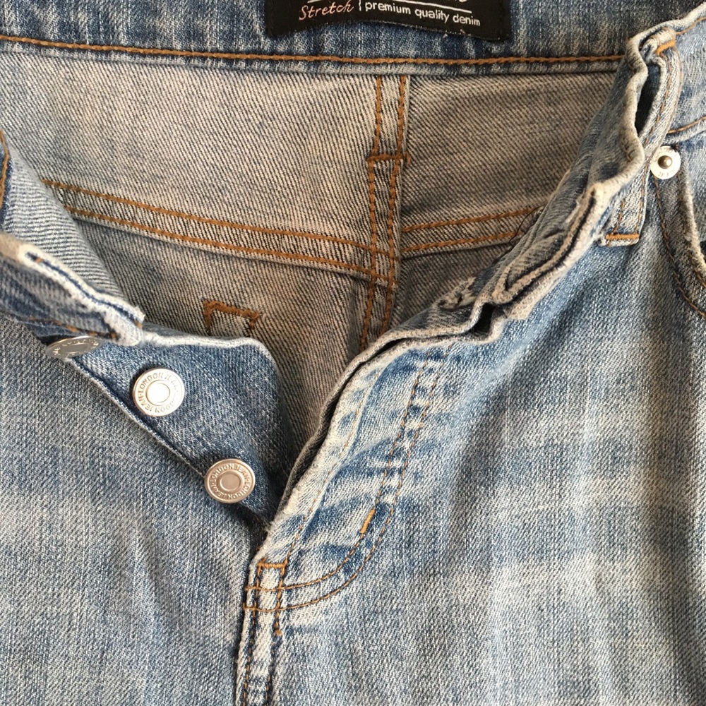 Jeans - Picture 2 of 3